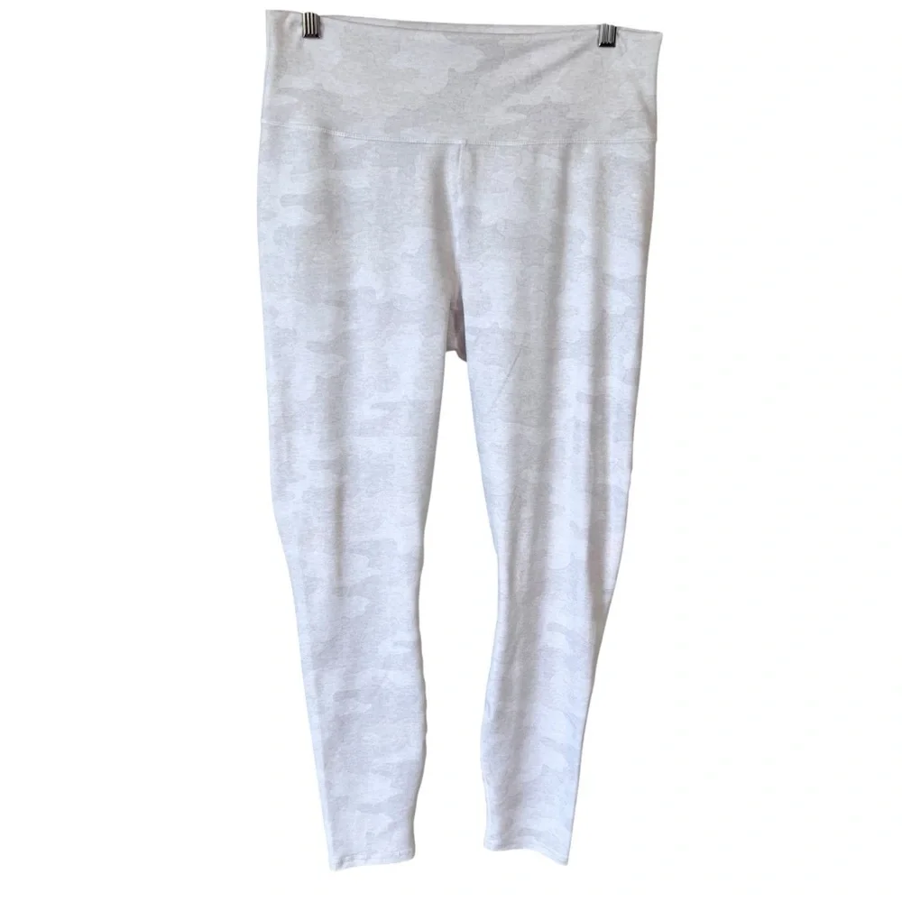 NWT Fabletics High Waisted Powerhold Define Legging White Heather Camo XL